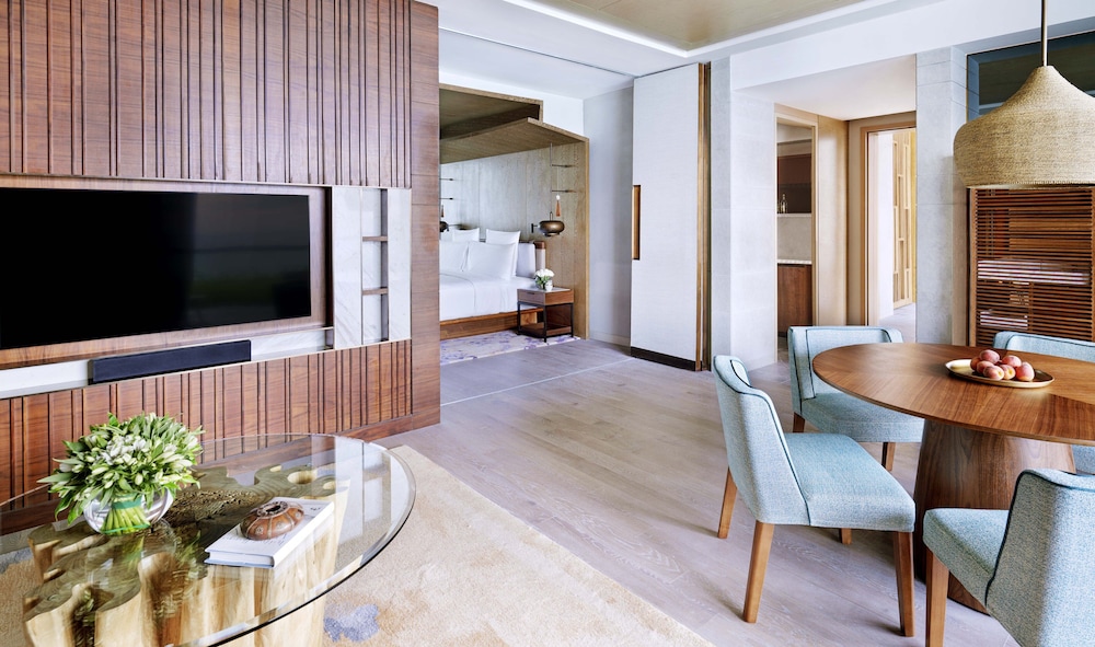 2 Twin 1 Bedroom Seafront Villa Club Lounge Access