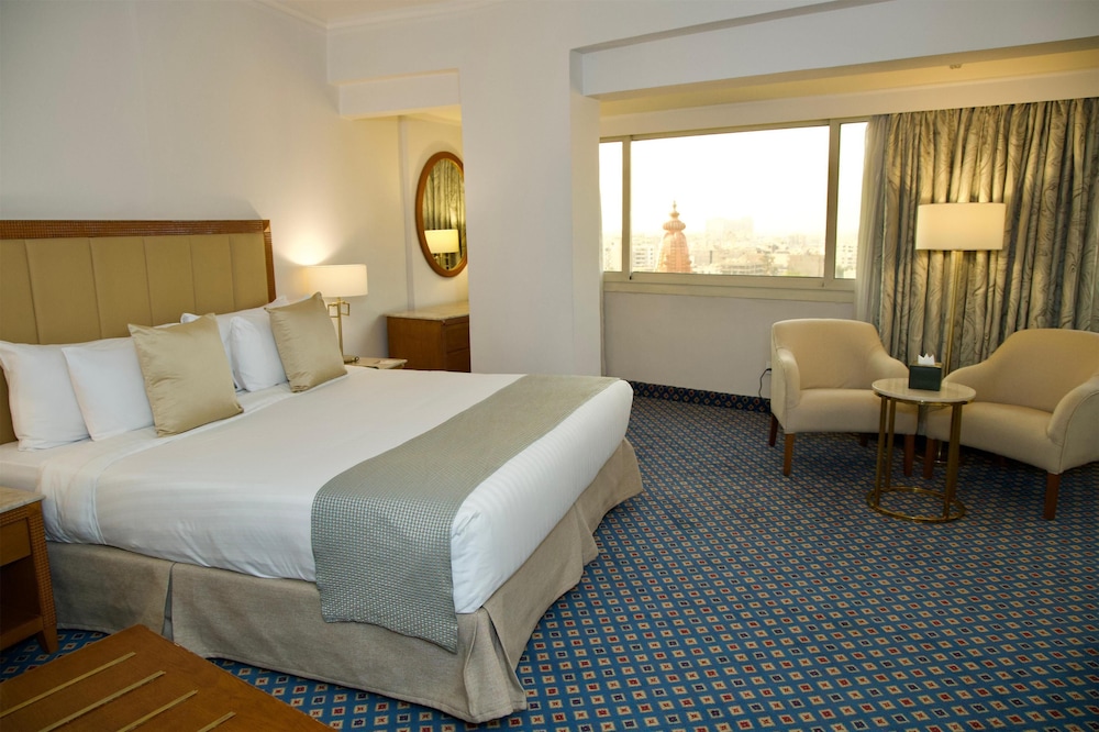 Executive Suite with Baron Palace View