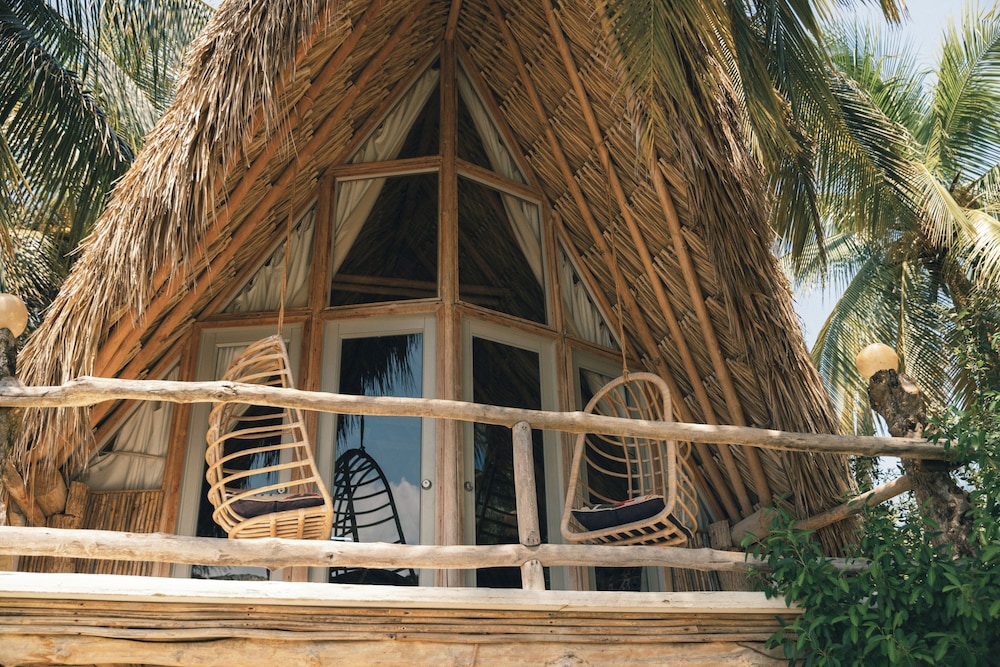 Suite, Multiple Beds, Balcony, Sea View photo 3