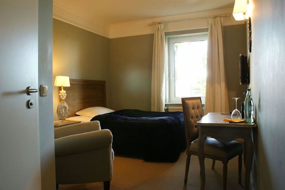 Business Single Room - Photo 1