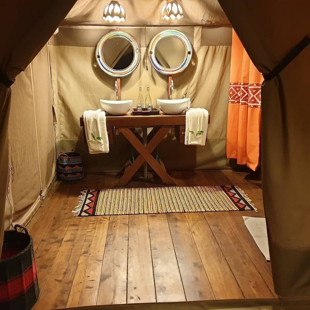 Family Tent photo 2