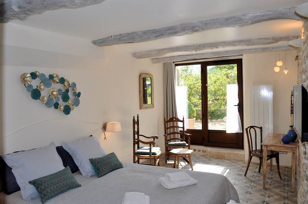 Double Room (Pagnol) photo 1