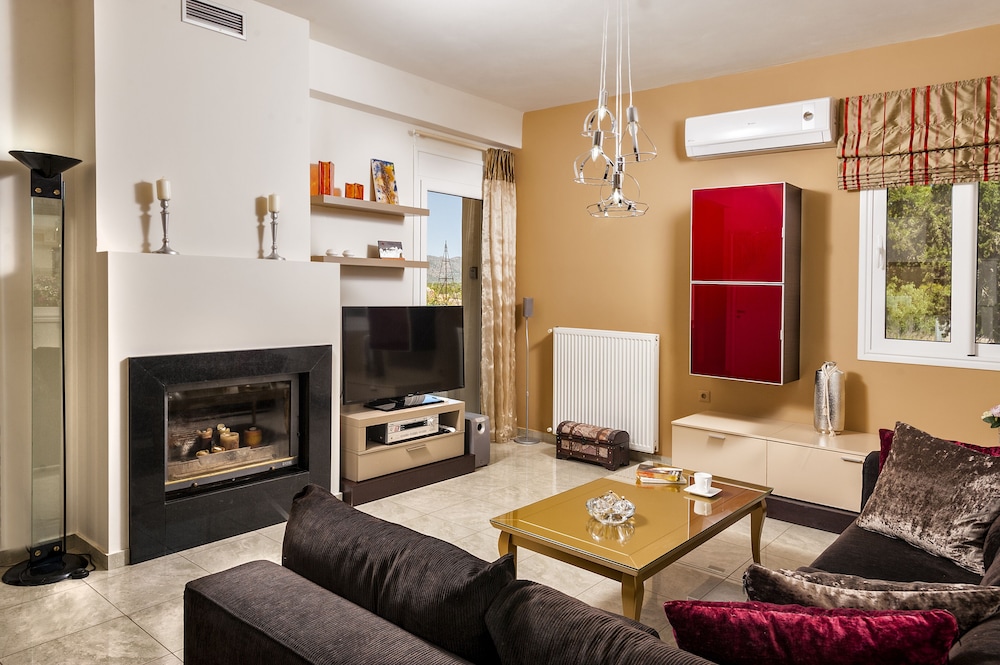 Luxury Villa, 3 Bedrooms, Private Pool photo 1