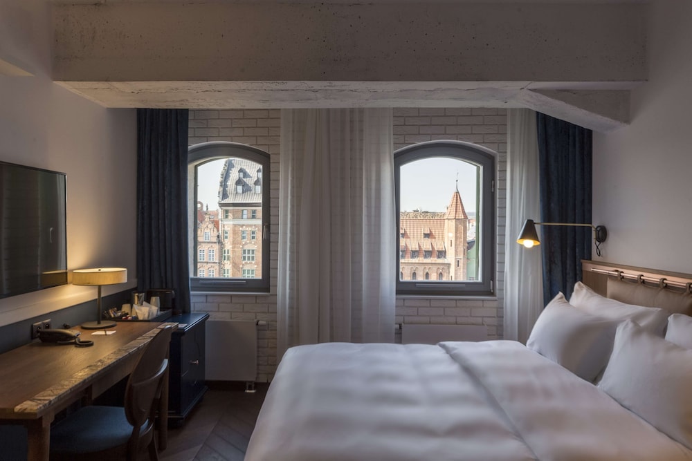 Superior Room, River View (Spa access) thumbnail 6