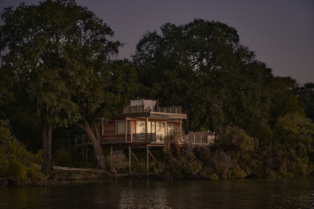 Starbed Treehouse