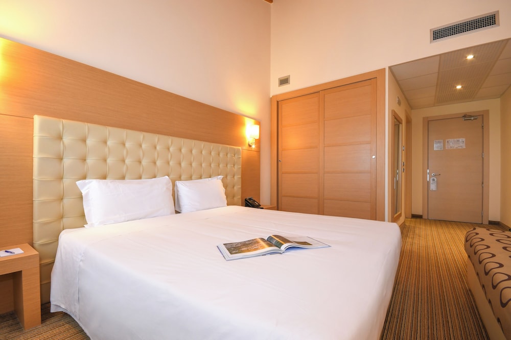Triple Room - Photo 6