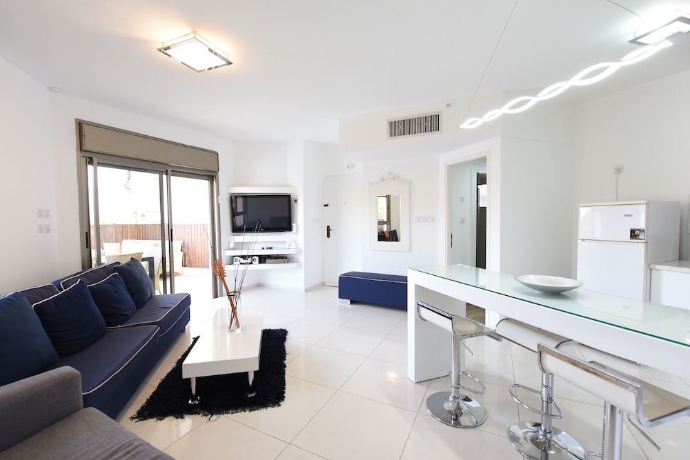 Apartment, 2 Bedrooms, Terrace Privet Pool ( Avney Hoshen 14)