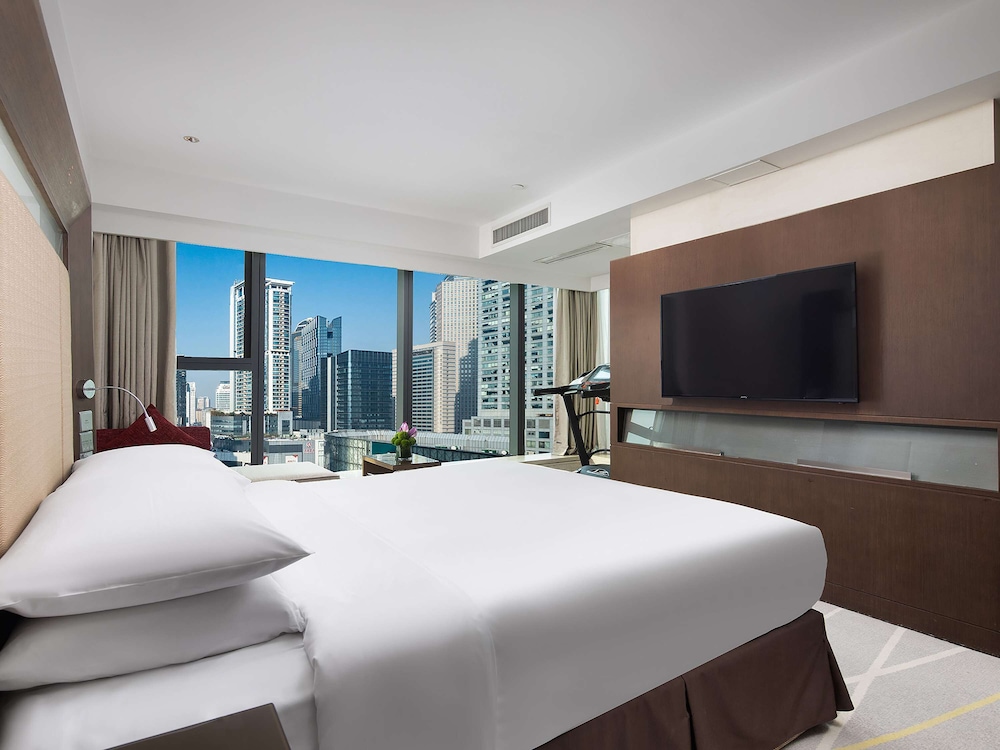 Executive Room, City View (1 double bed) photo 3