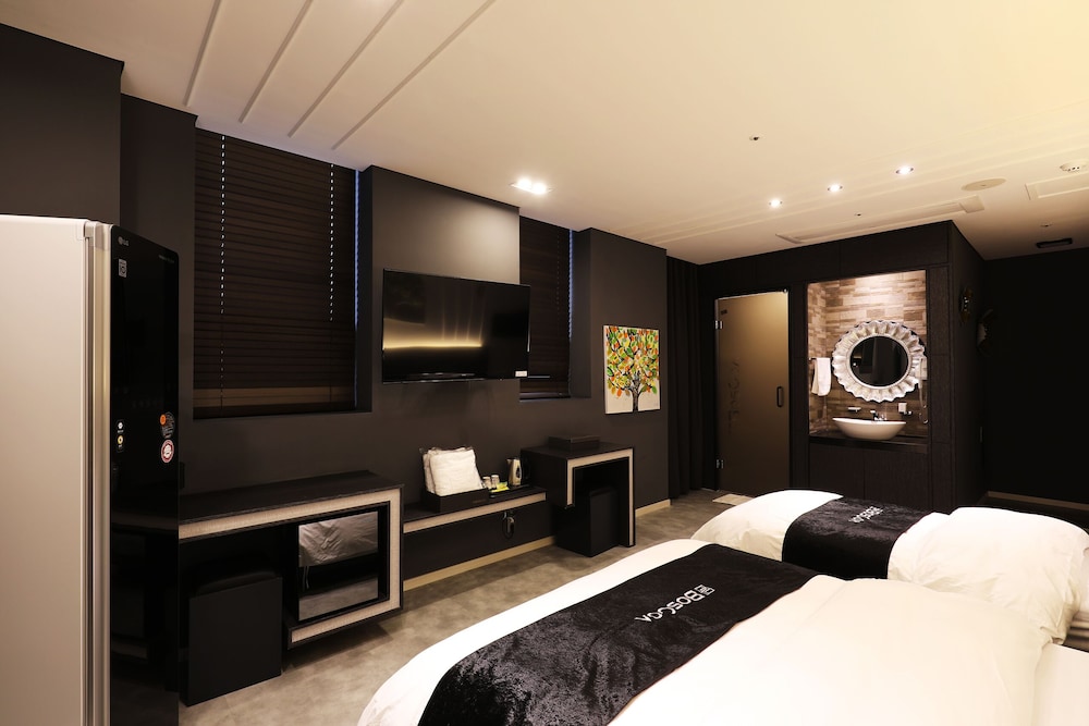 Deluxe Twin Room (No Breakfast) - Photo 6