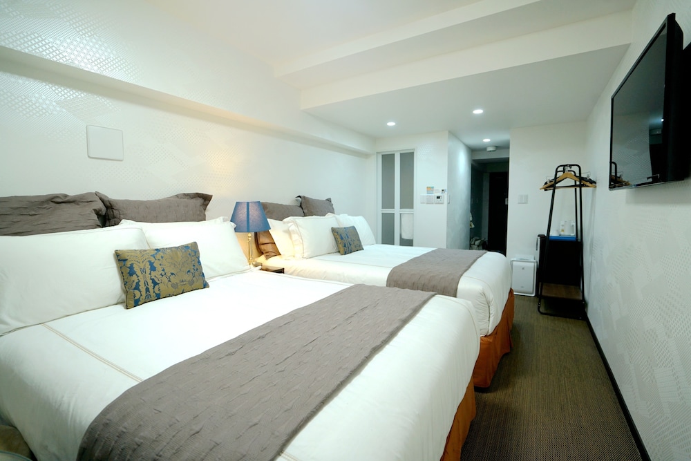 Premium Quadruple Room, Non Smoking, Kitchen photo 2