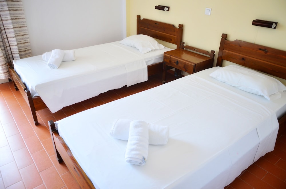 Basic Twin Room