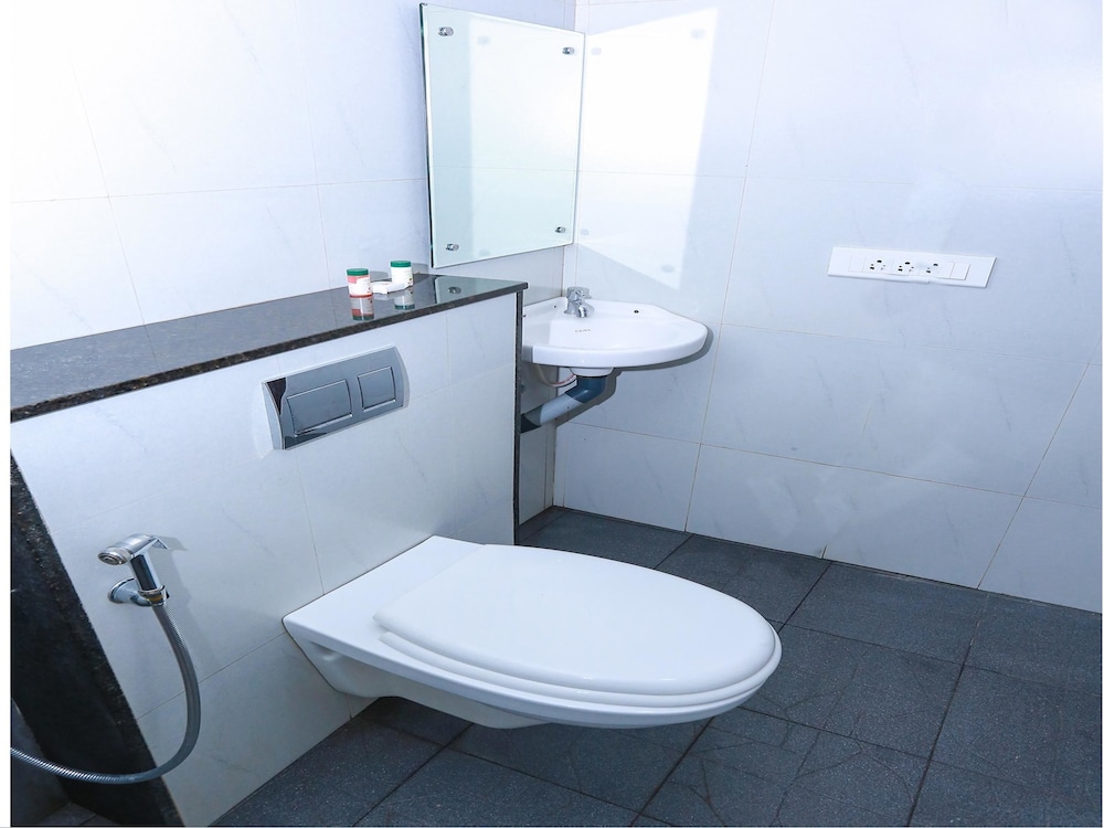 Standard Double Or Twin Room, Private Bathroom photo 3