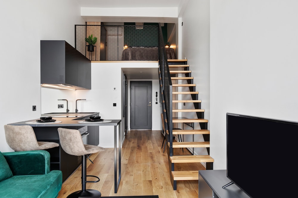 Basic Loft, 1 Queen Bed with Sofa bed (Homey Studio - Loft for 3) - Photo 5