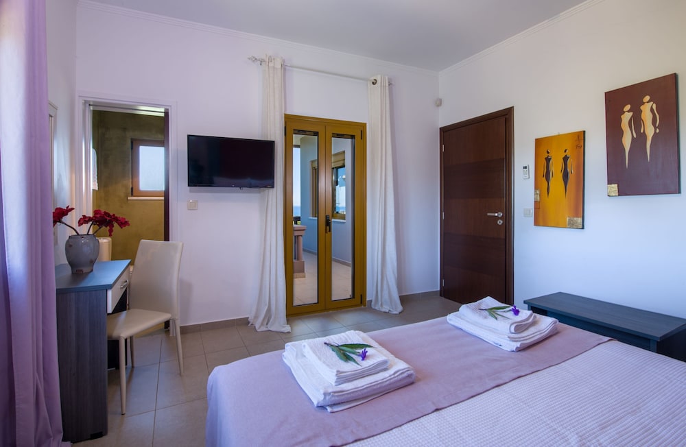 Villa, 4 Bedrooms, Private Pool photo 2