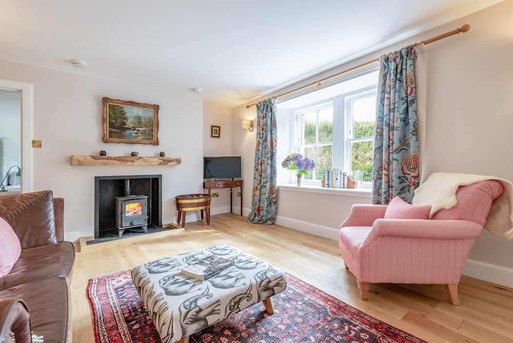 Romantic Cottage photo 1