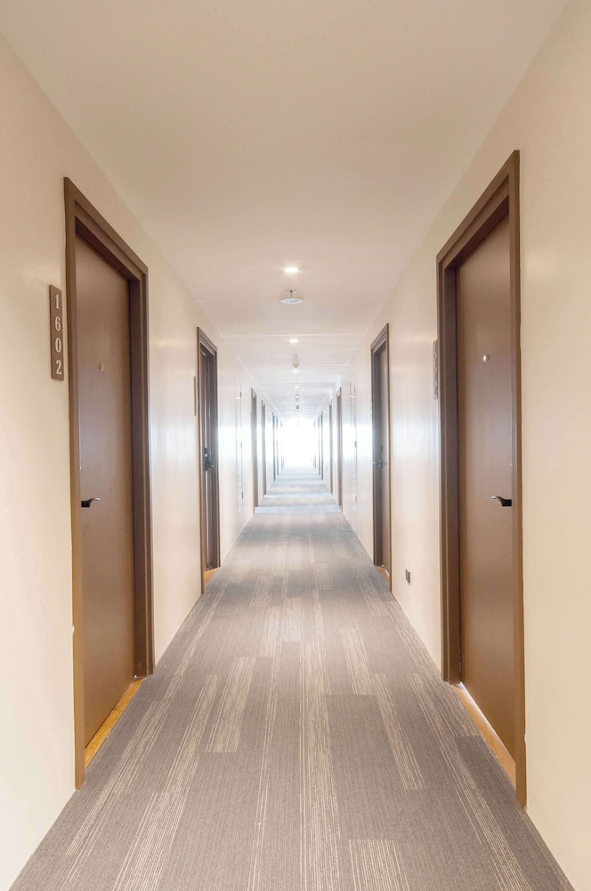 Superior Room, 2 Twin Beds, Non Smoking, City View photo 2