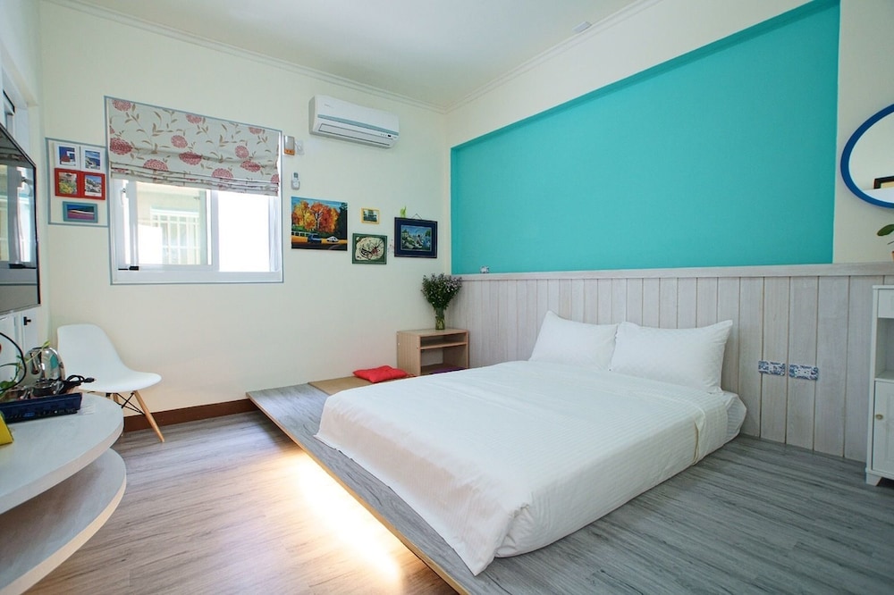 Basic Quadruple Room, 1 Double Bed photo 1