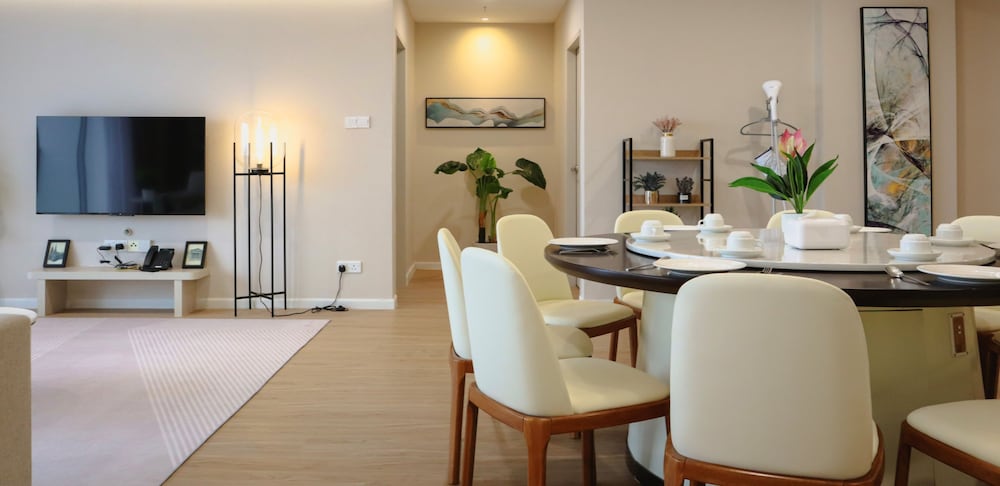 Penthouse with Sea View thumbnail 5