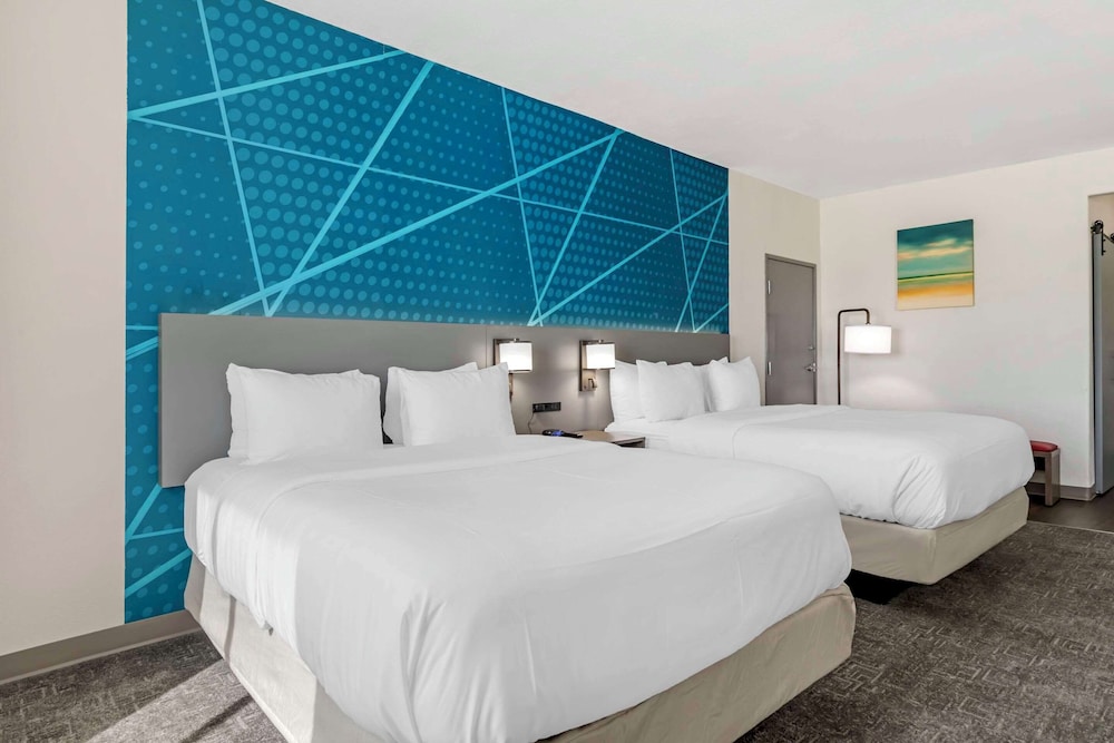 Suite, Multiple Beds, Non Smoking - Photo 6
