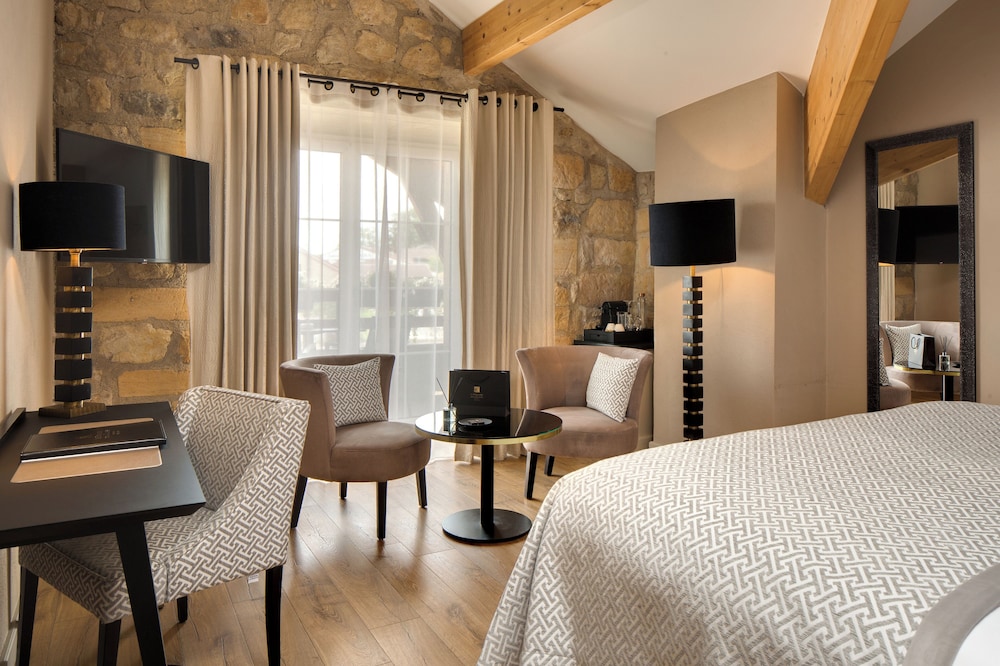 Deluxe Double or Twin Room photo 2