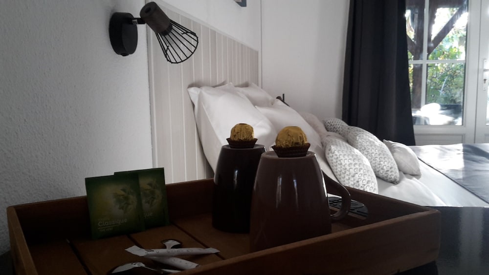 Deluxe Room, Terrace, Garden View