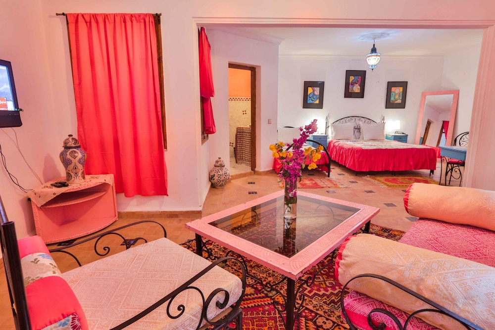 Deluxe Suite, 1 Queen Bed photo 1