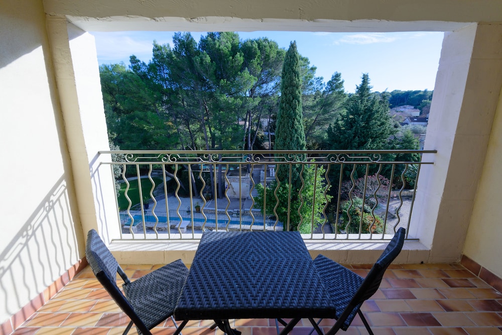 Classic Duplex, 2 Bathrooms, Garden View photo 3