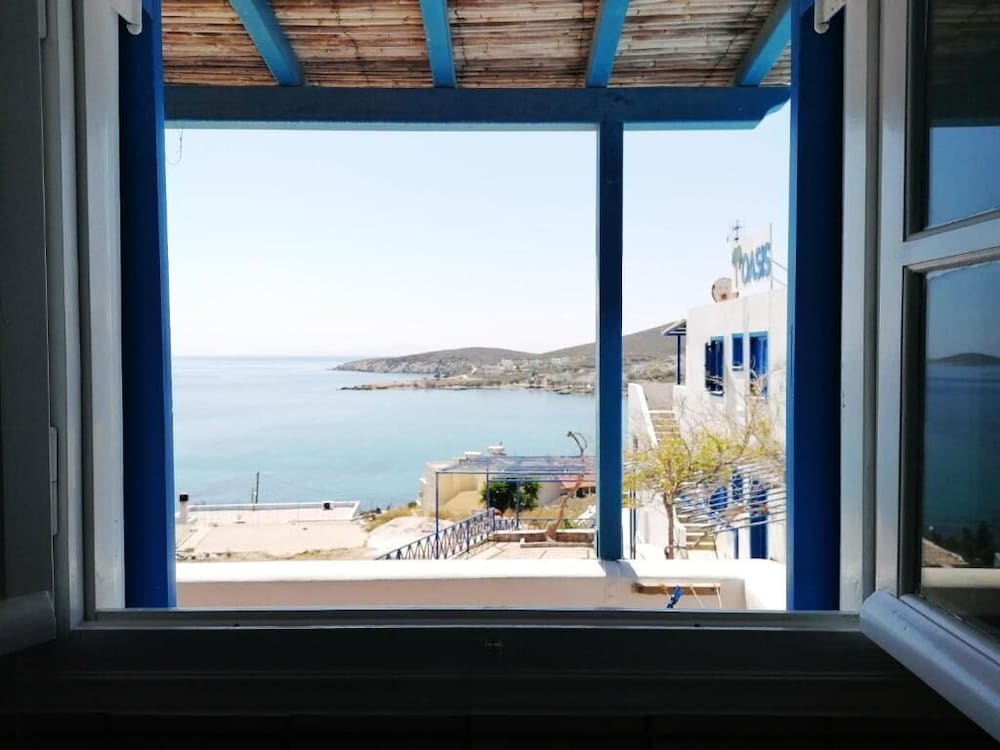 Family Studio, Kitchen, Bay View