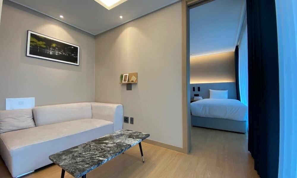 Suite Twin Room - Photo 7