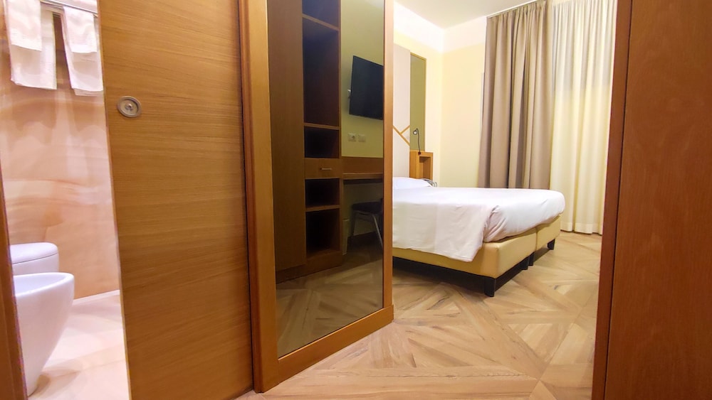 Economy Double or Twin Room - Photo 3