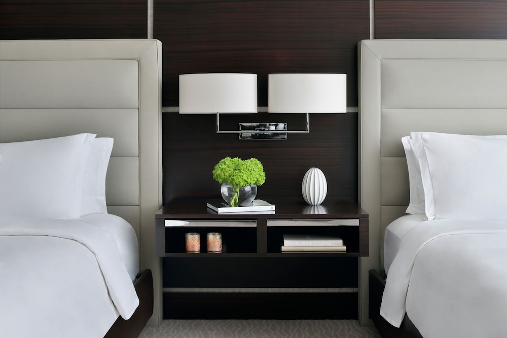 Club Twin Room (Manor Waterfront View)