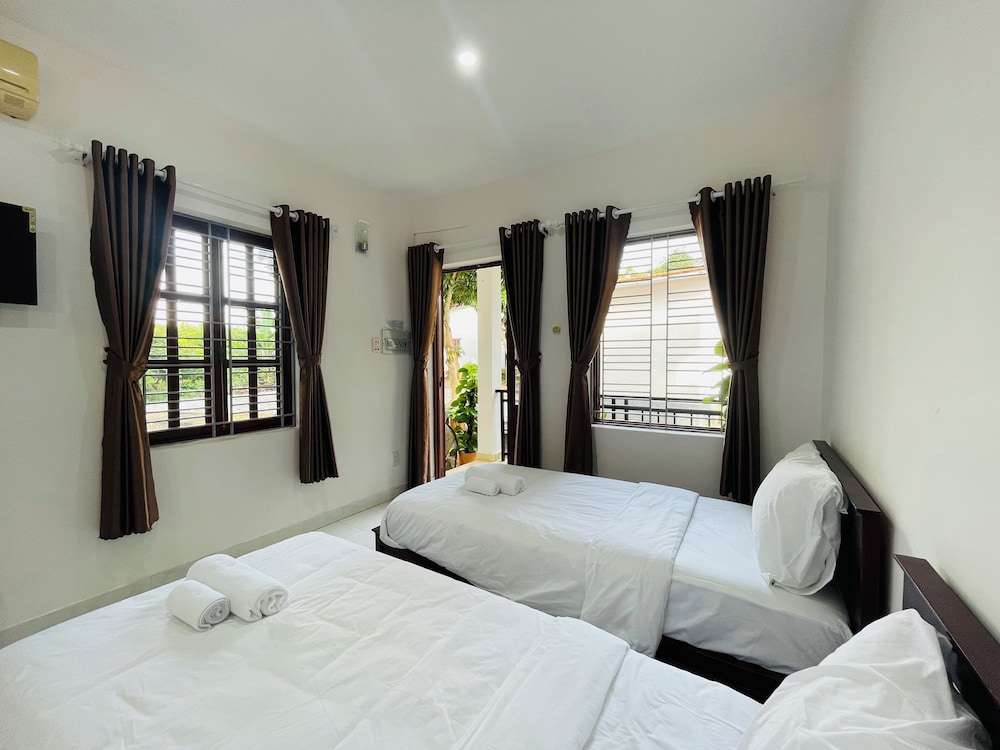 Twin Room, Balcony, Garden View photo 1