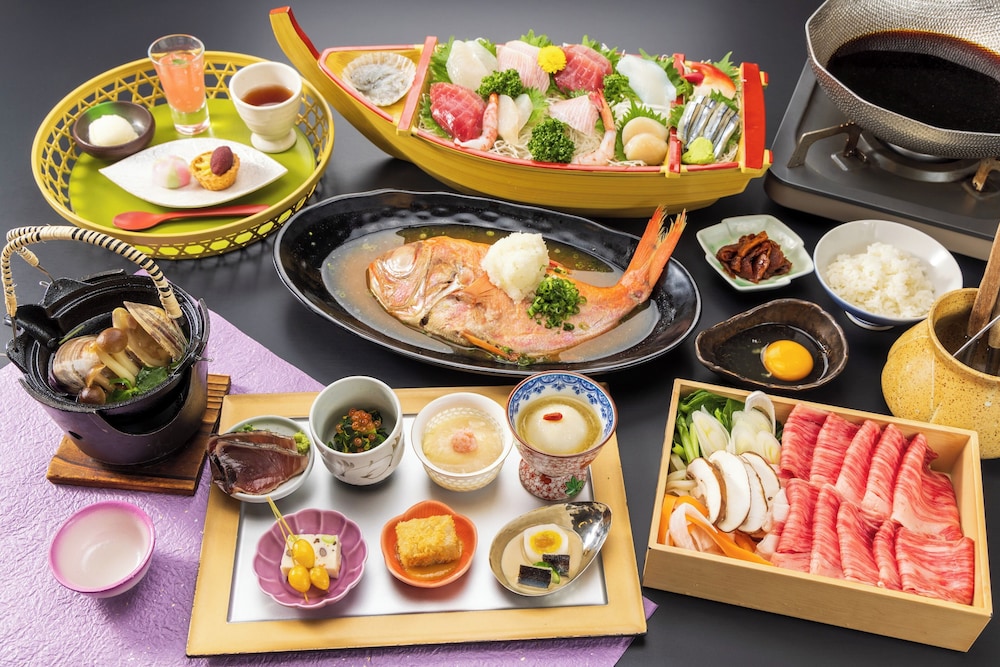 Luxurious Seafood Boat Platter for Dinner & BF, Japanese Room with Private Open-air Bath