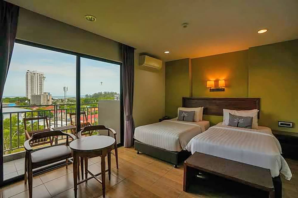 Standard Twin Room - Photo 1