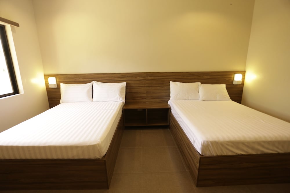 Standard Room, Pool View photo 1