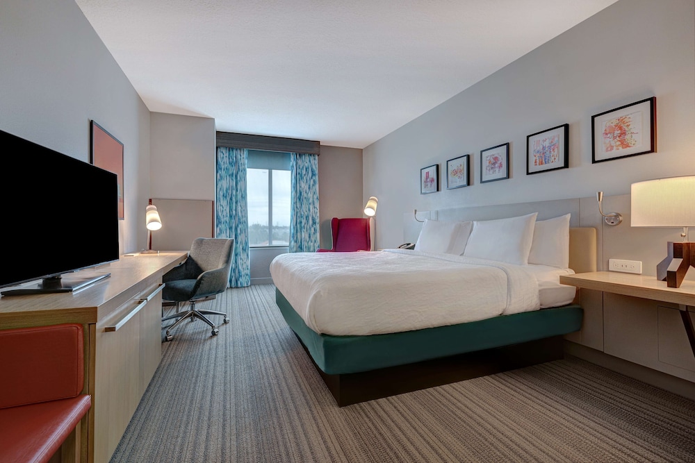 King, Suite, Accessible - Photo 2