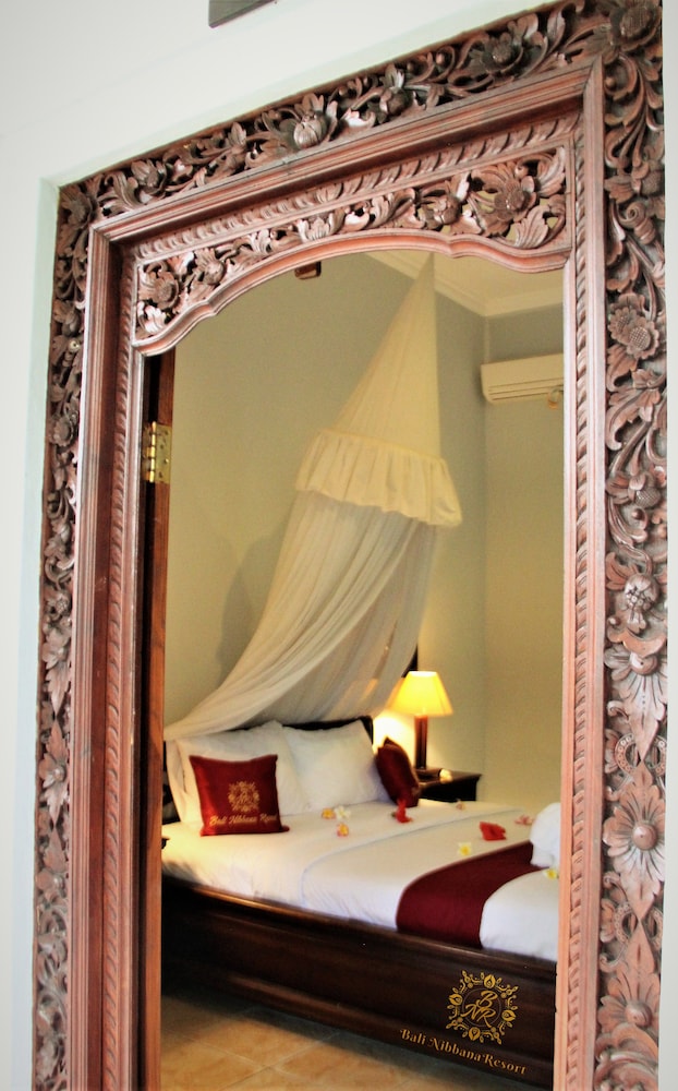 Superior Room, 1 King Bed, Garden View photo 3