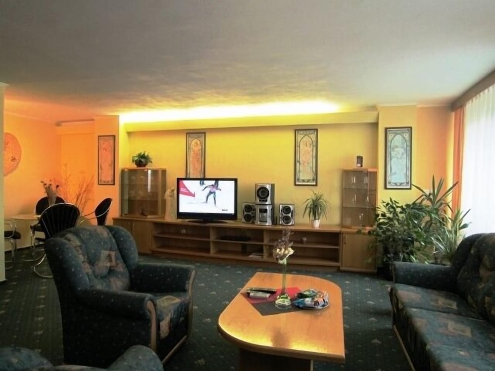 Apartment photo 3