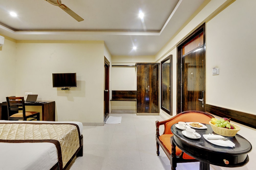 Executive Room - Photo 6
