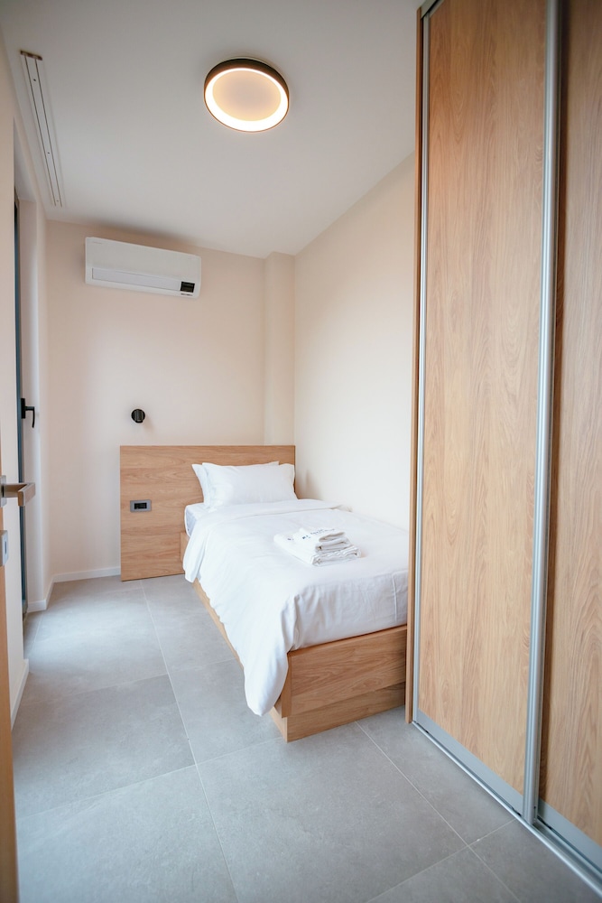 Premium Apartment, 3 Bedrooms, Balcony photo 1