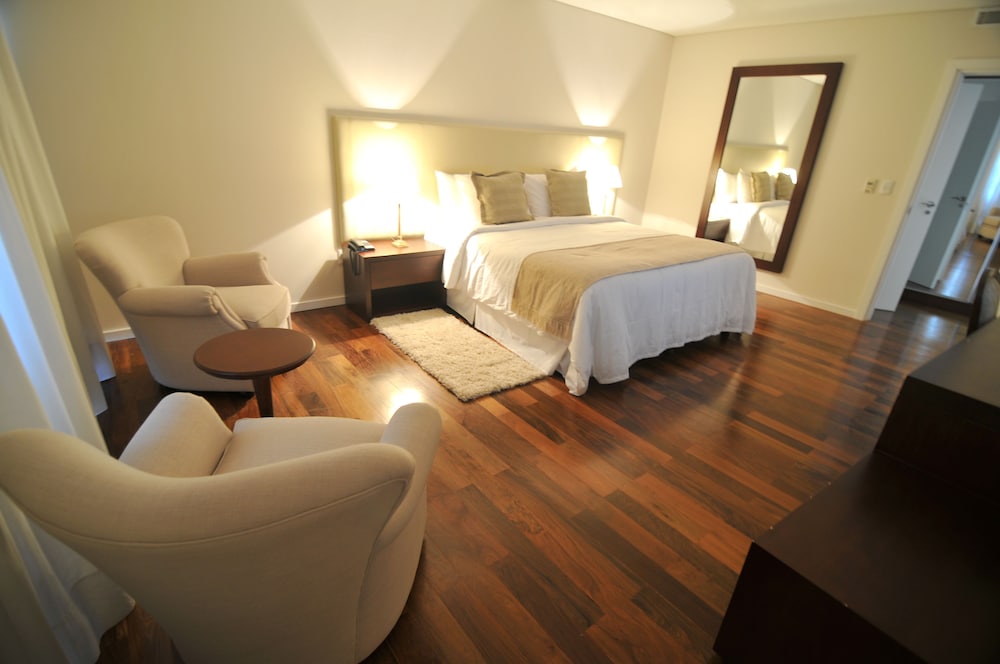 Luxury Suite photo 1