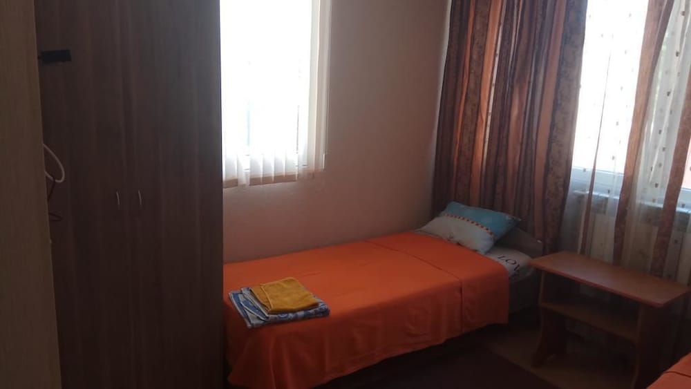 Standard Twin Room photo 3
