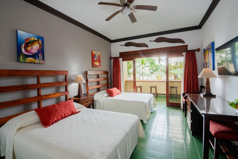 Deluxe Room, 2 Double Beds