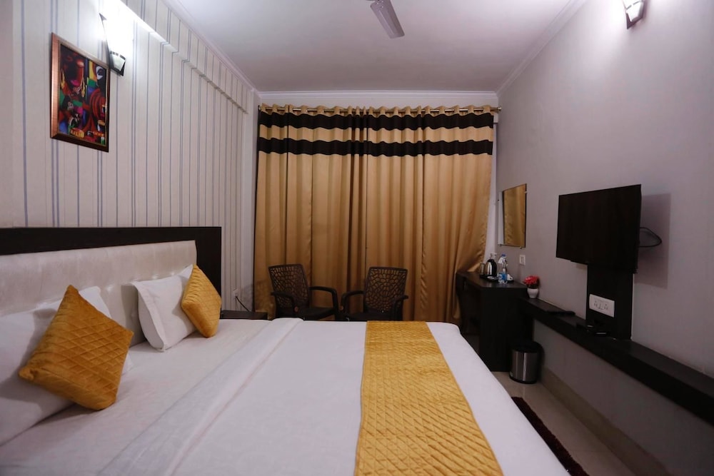 Imperial Room with Balcony Ganga View