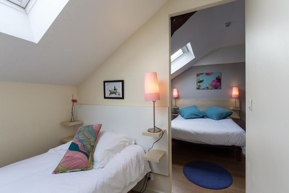 Triple Room, Ensuite photo 1