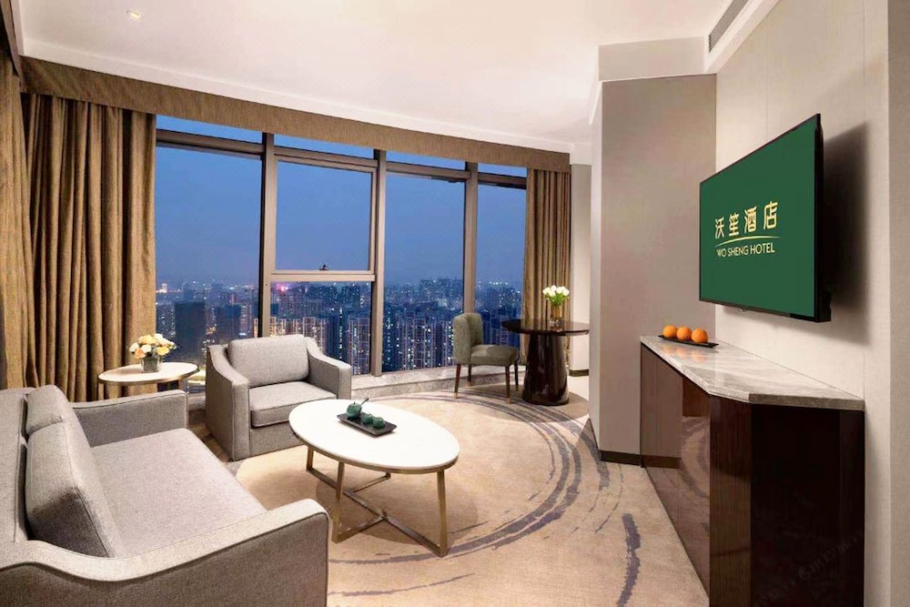 Business Suite, City View photo 3