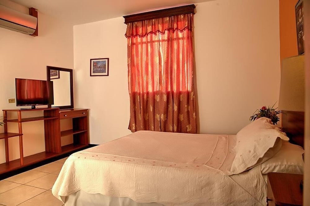Double Room, 1 Queen Bed photo 2