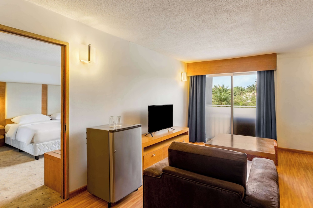 Suite, Balcony