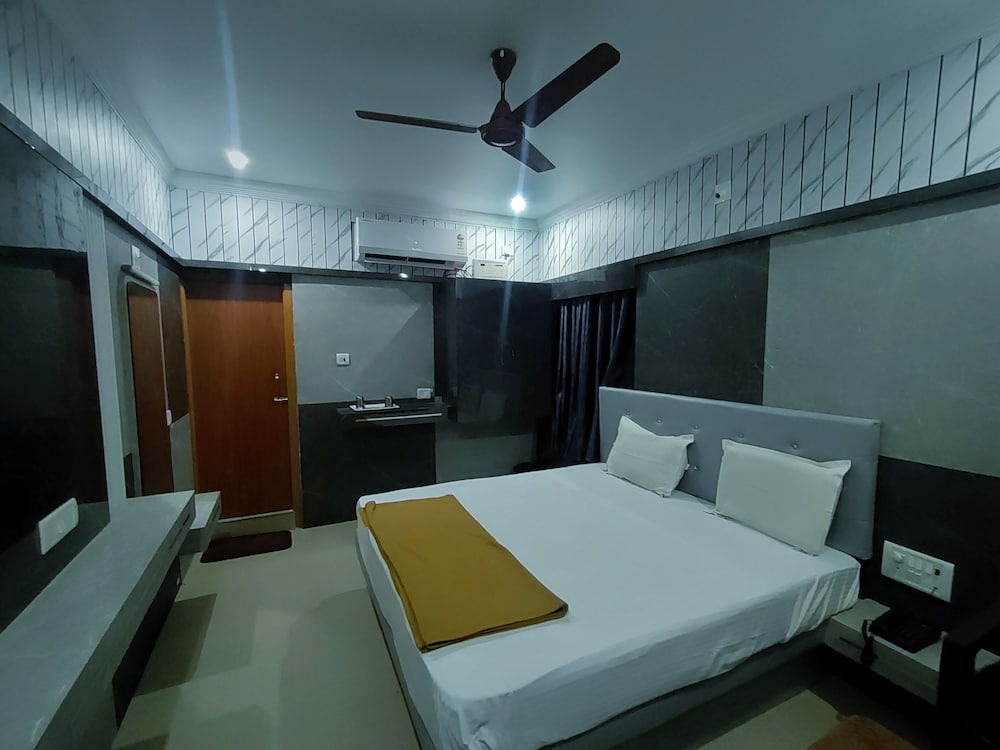 Economy Double or Twin Room