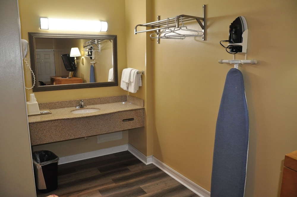 Standard Room, 2 Double Beds photo 2